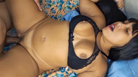 Video autentico fatto in casa - scopando la sorellastra, la diciottenne