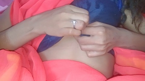 La ama de casa infiel se calienta con su amante en esta fantasía japonesa interactiva La ama de casa infiel se calienta con su amante en esta fantasía japonesa interactiva