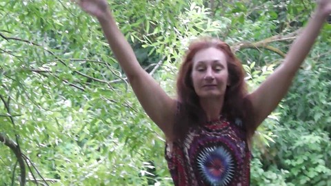 La vera mamma e moglie russa amatoriale Natella Dance balla nuda all'aperto in video HD La vera mamma e moglie russa amatoriale Natella Dance balla nuda all'aperto in video HD