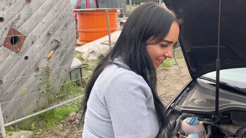 Intensives Hämmern unter dem Kleid, Deutsch