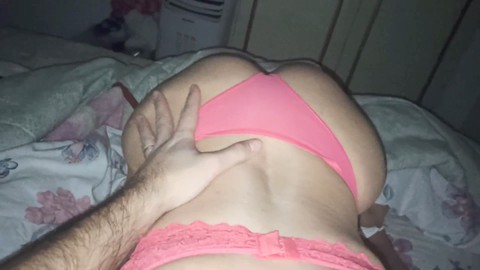 Sie liebt es, meinen Saft mit tiefem Hals zu lecken