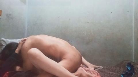 ESPERTO RAGAZZO DEL LICEO VIRALE SVERGINA ABILMENTE LA BELLA RAGAZZA DEL LICEO INDONESIANA