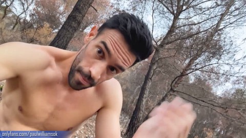 Escursione rischiosa al tramonto completamente nudi! Quasi beccati! Uomo con un culo perfetto