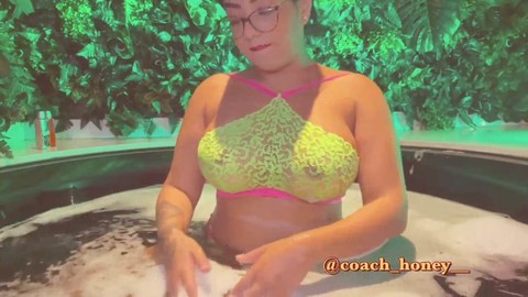 Novinha-cavala, cams, morena-cachorrona