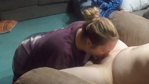 Sensationelle Mutter gibt einen atemberaubenden Blowjob, macht ihn mit einem intensiven Orgasmus explodieren Sensationelle Mutter gibt einen atemberaubenden Blowjob, macht ihn mit einem intensiven Orgasmus explodieren