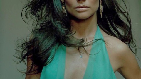 Katie Holmes tritt in einer aufregenden Masturbations-Challenge an